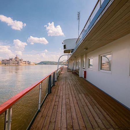Grand Jules - Boat Hotel بودابست المظهر الخارجي الصورة