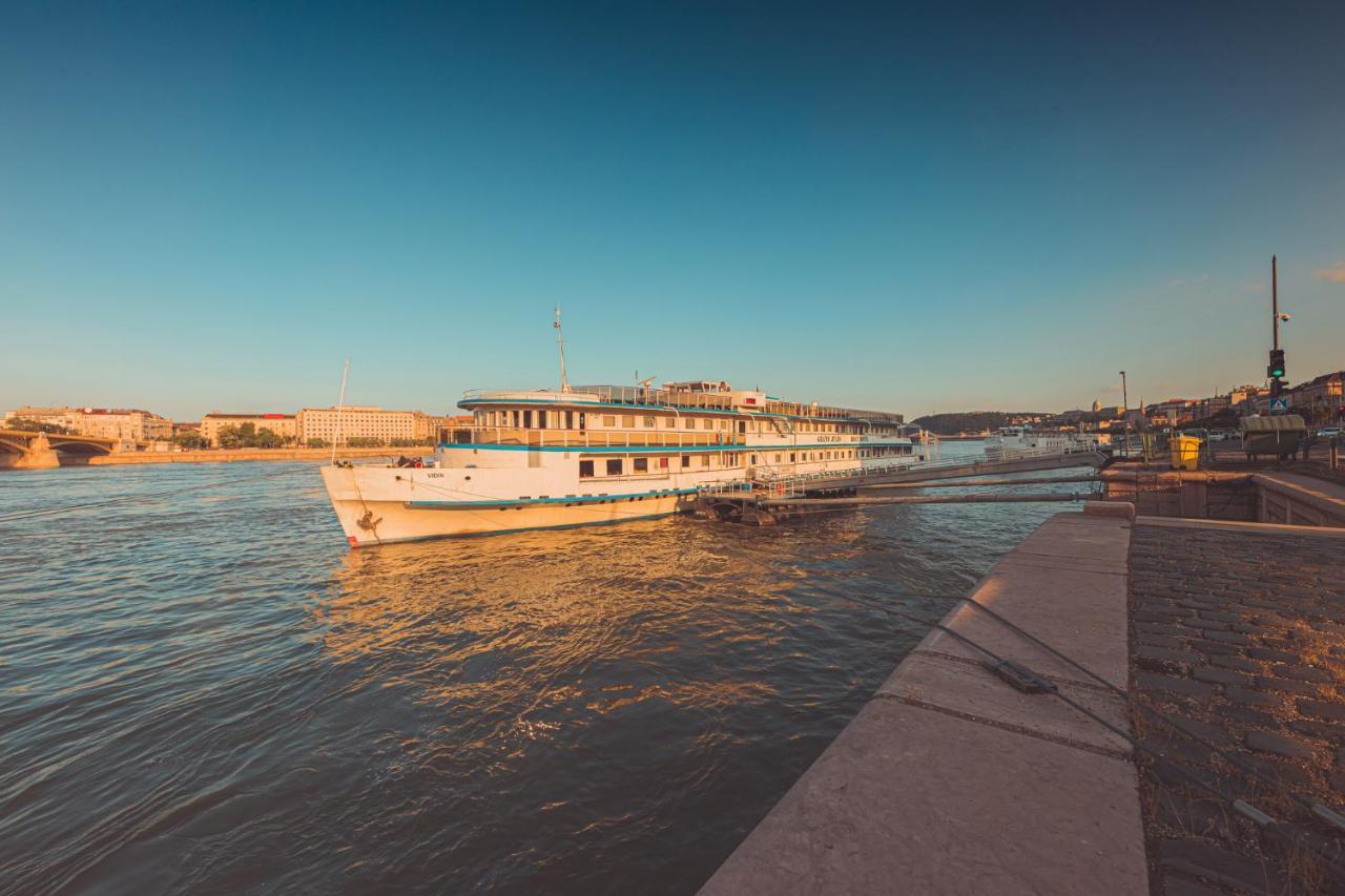 Grand Jules - Boat Hotel بودابست المظهر الخارجي الصورة
