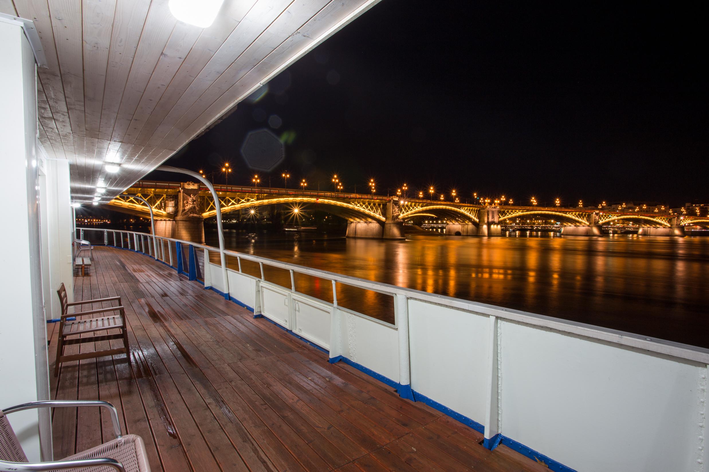 Grand Jules - Boat Hotel بودابست المظهر الخارجي الصورة