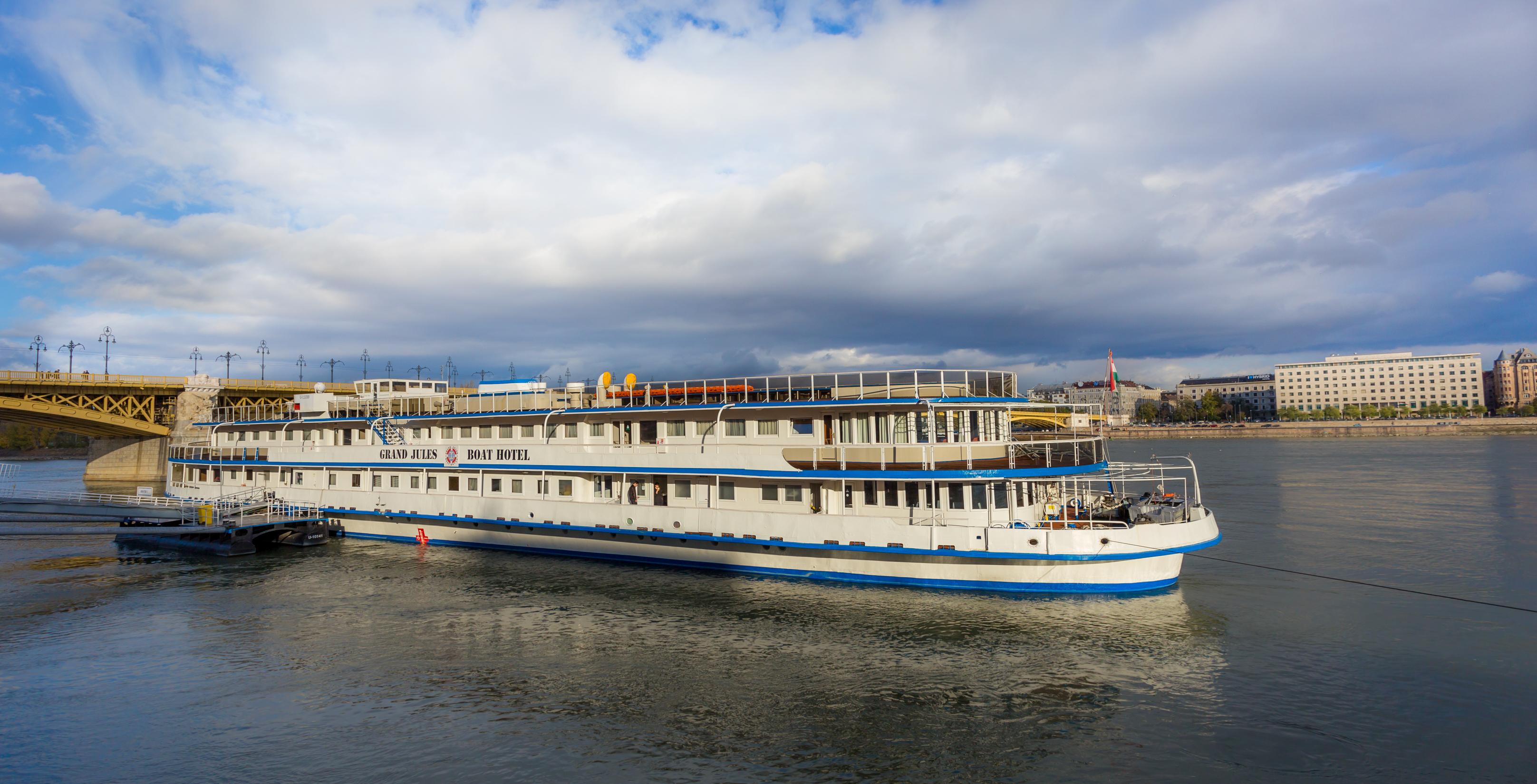 Grand Jules - Boat Hotel بودابست المظهر الخارجي الصورة