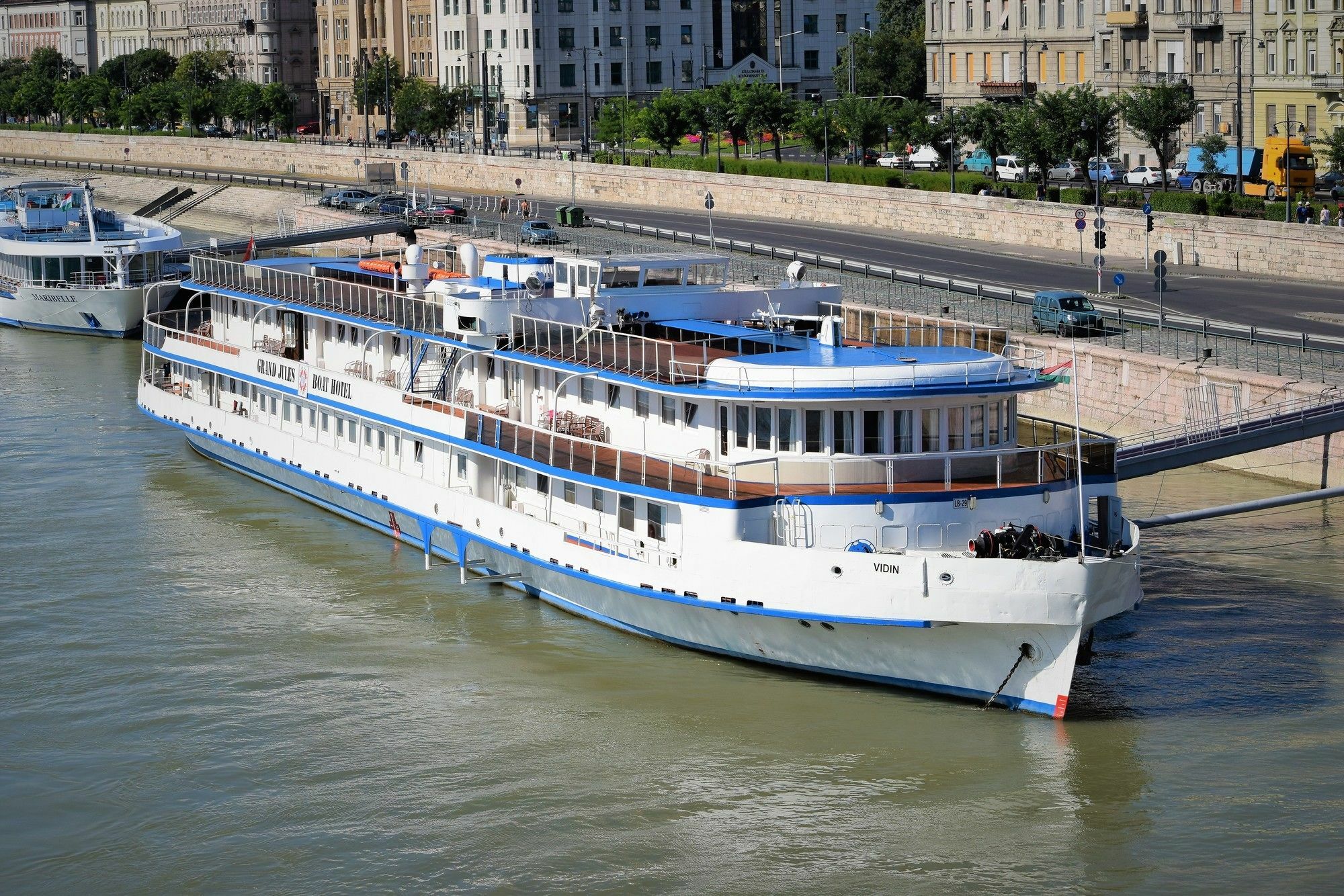 Grand Jules - Boat Hotel بودابست المظهر الخارجي الصورة